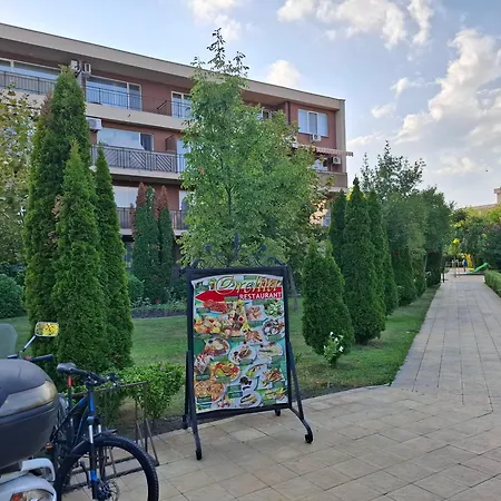 Orchid Garden Apartman *